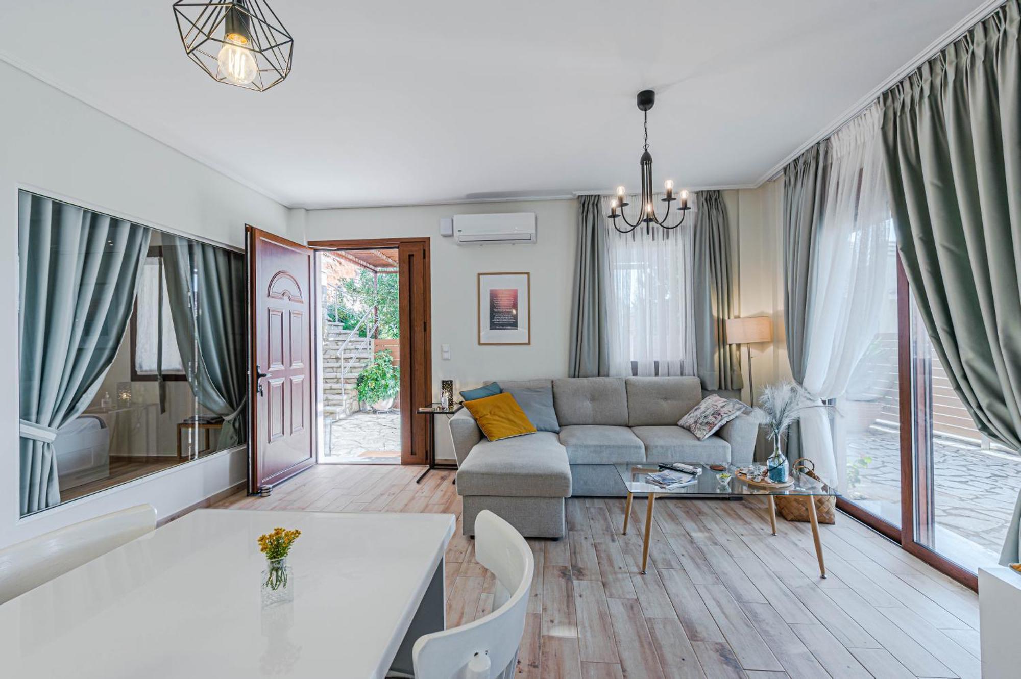 Paralio Astros Beachfront Suites Xiropigado Eksteriør bilde