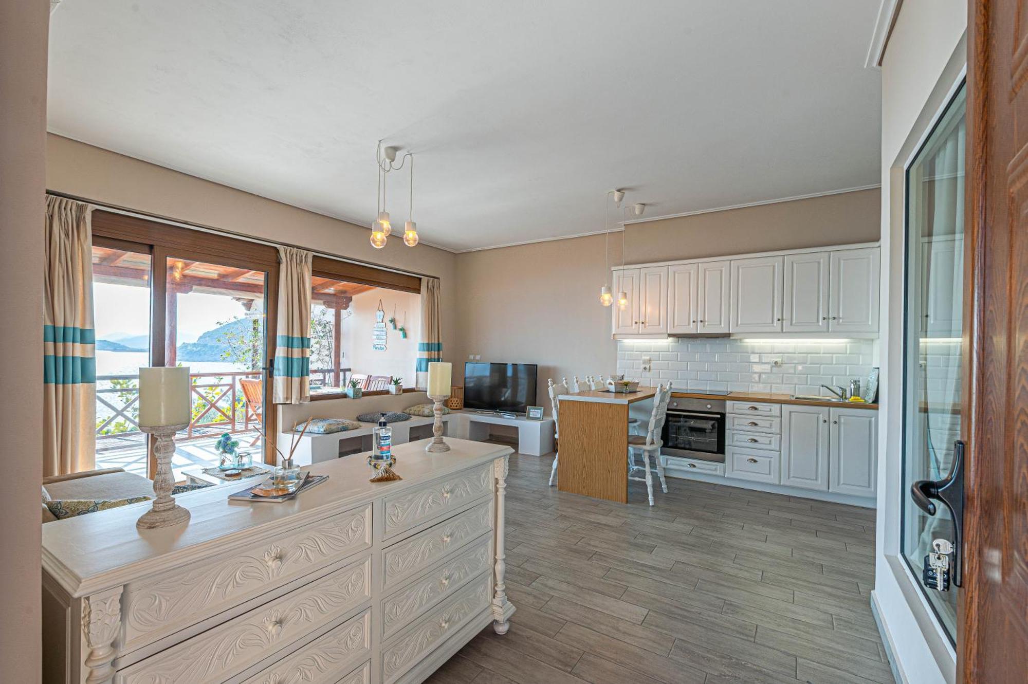 Paralio Astros Beachfront Suites Xiropigado Eksteriør bilde