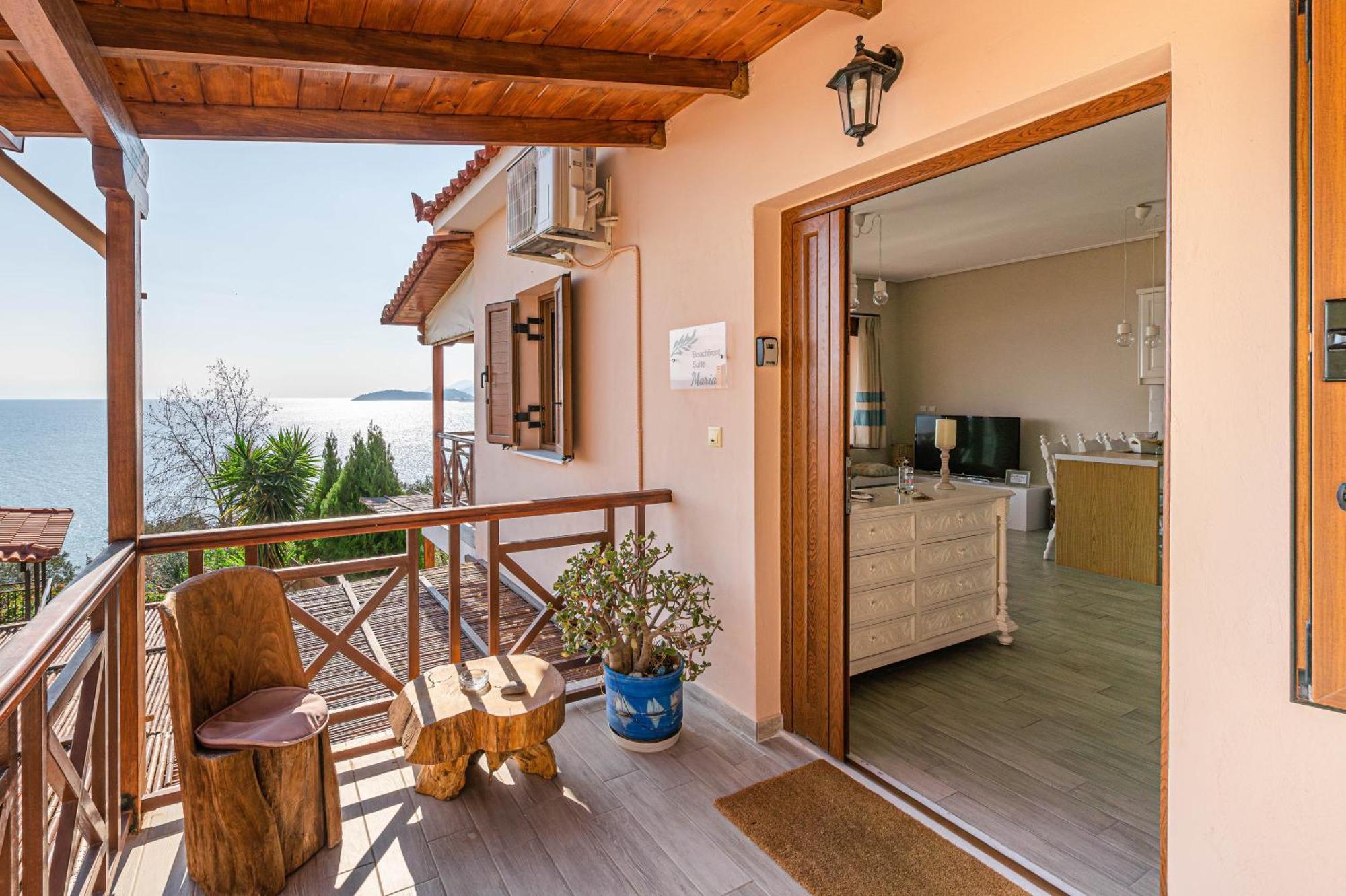 Paralio Astros Beachfront Suites Xiropigado Eksteriør bilde