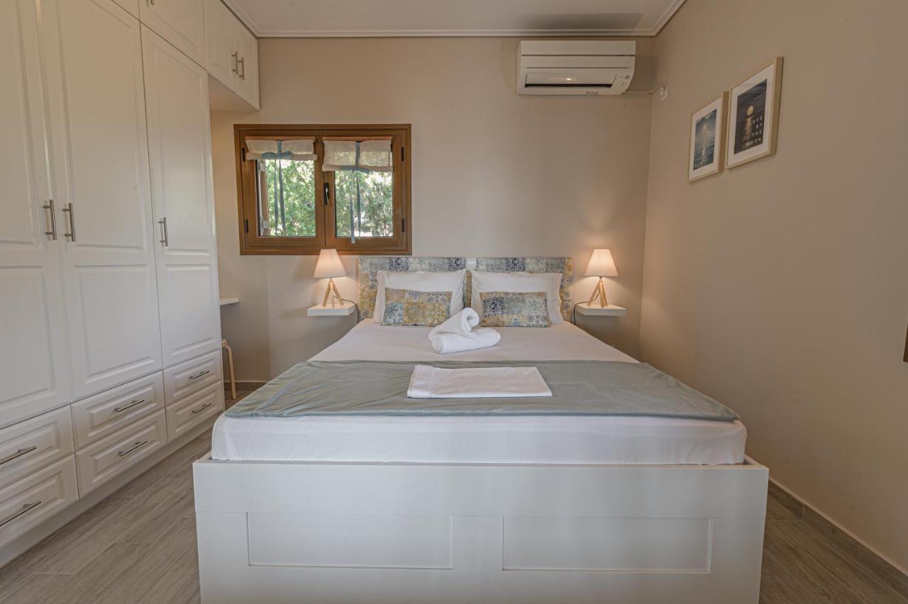 Paralio Astros Beachfront Suites Xiropigado Eksteriør bilde