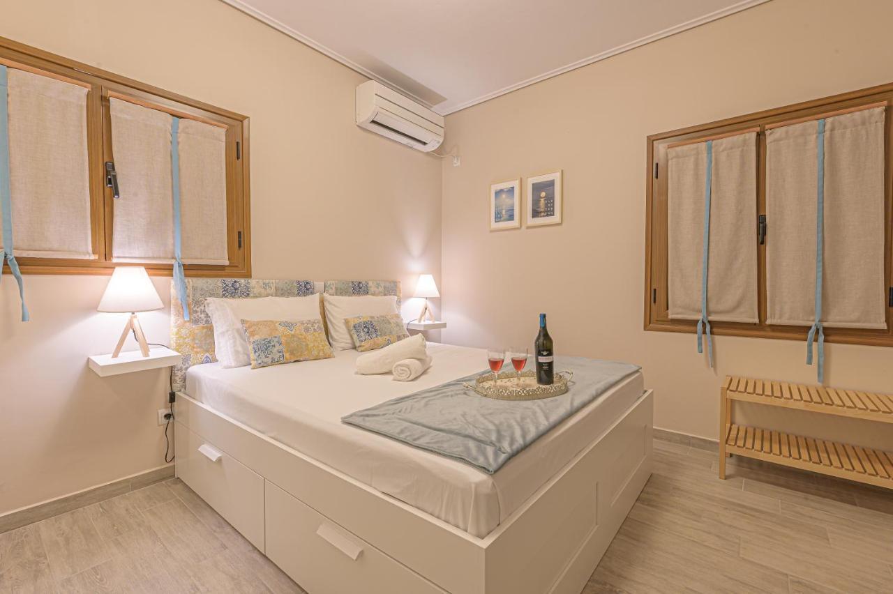 Paralio Astros Beachfront Suites Xiropigado Eksteriør bilde