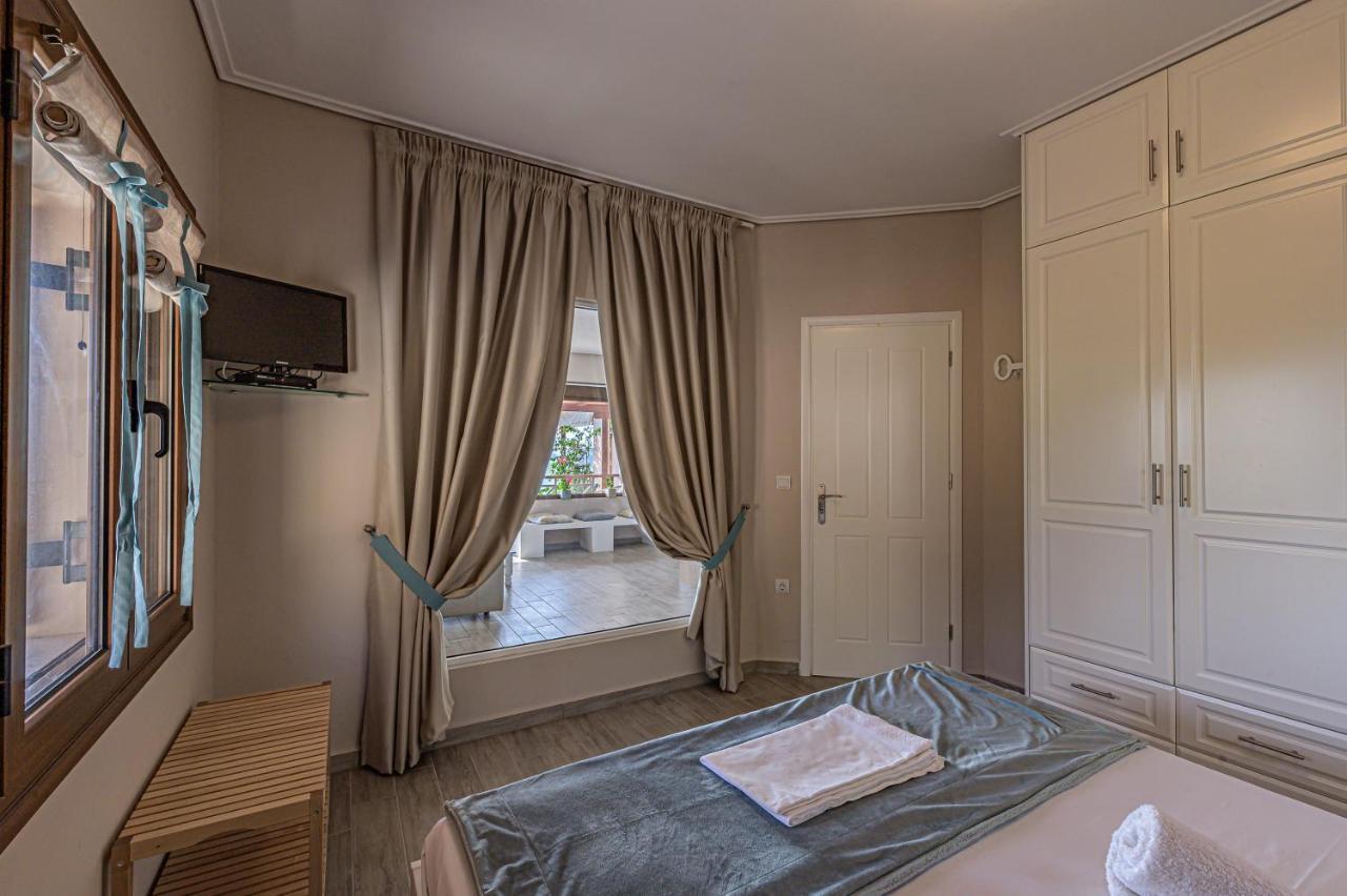 Paralio Astros Beachfront Suites Xiropigado Eksteriør bilde