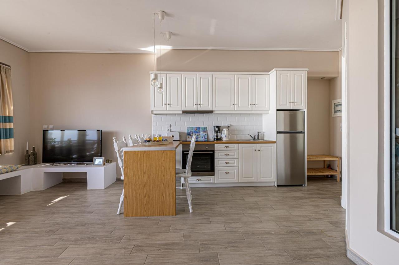 Paralio Astros Beachfront Suites Xiropigado Eksteriør bilde